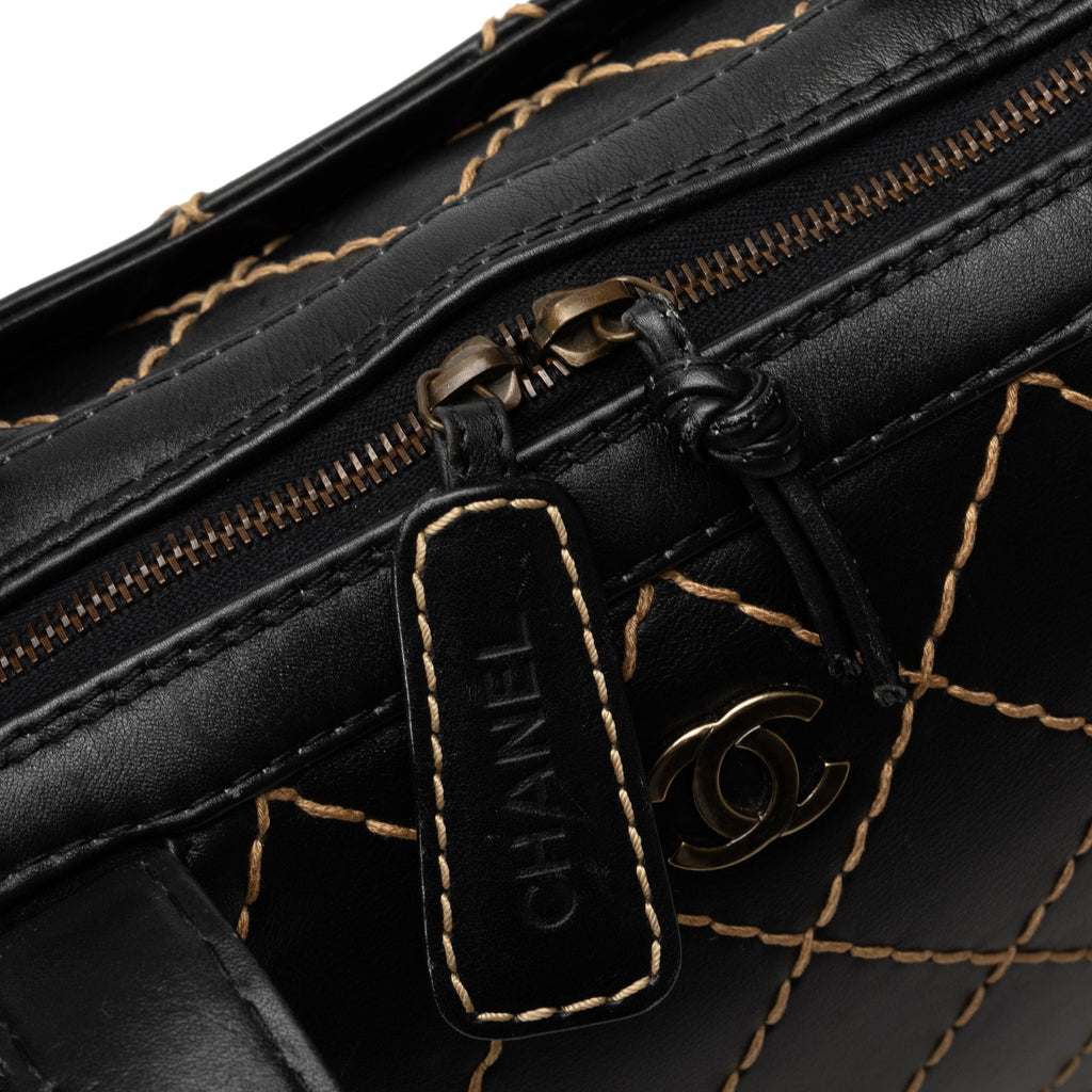 Authenticated (Good) Leather Pre-Owned Chanel CC Lambskin Top Black Unisex Wild Handbag Stitch HandleBag