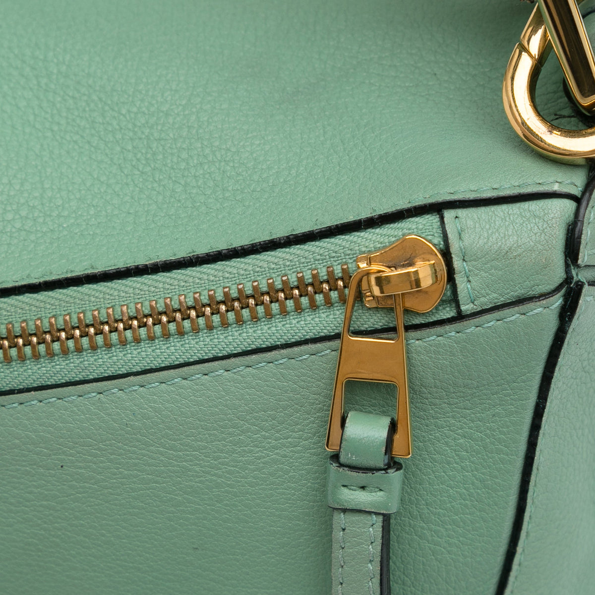 Satchel Puzzle Unisex LOEWE Leather Green Calf Pre-Owned (Good) Authenticated Medium