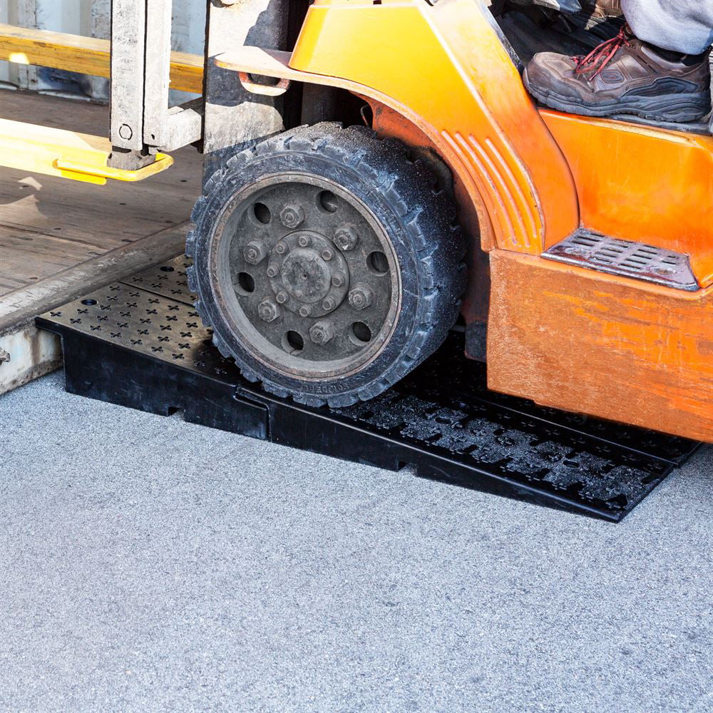 Rubber 20CR44911 Guardian - 49" 44" Shipping Wedge Full-Width x Container Ramps