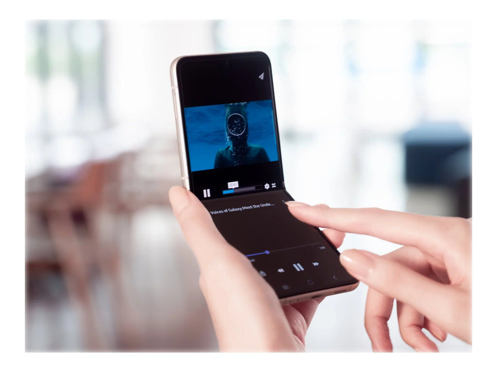 Z MP, - 2640 - 10 / - GB Hz) - rear - GB cream 12 6.7" 1080 RAM - 5G - 8 - smartphone cameras display x Memory Flip3 128 dual-SIM front 2x MP Samsung (120 Galaxy 12 pixels camera Internal - OLED MP 5G