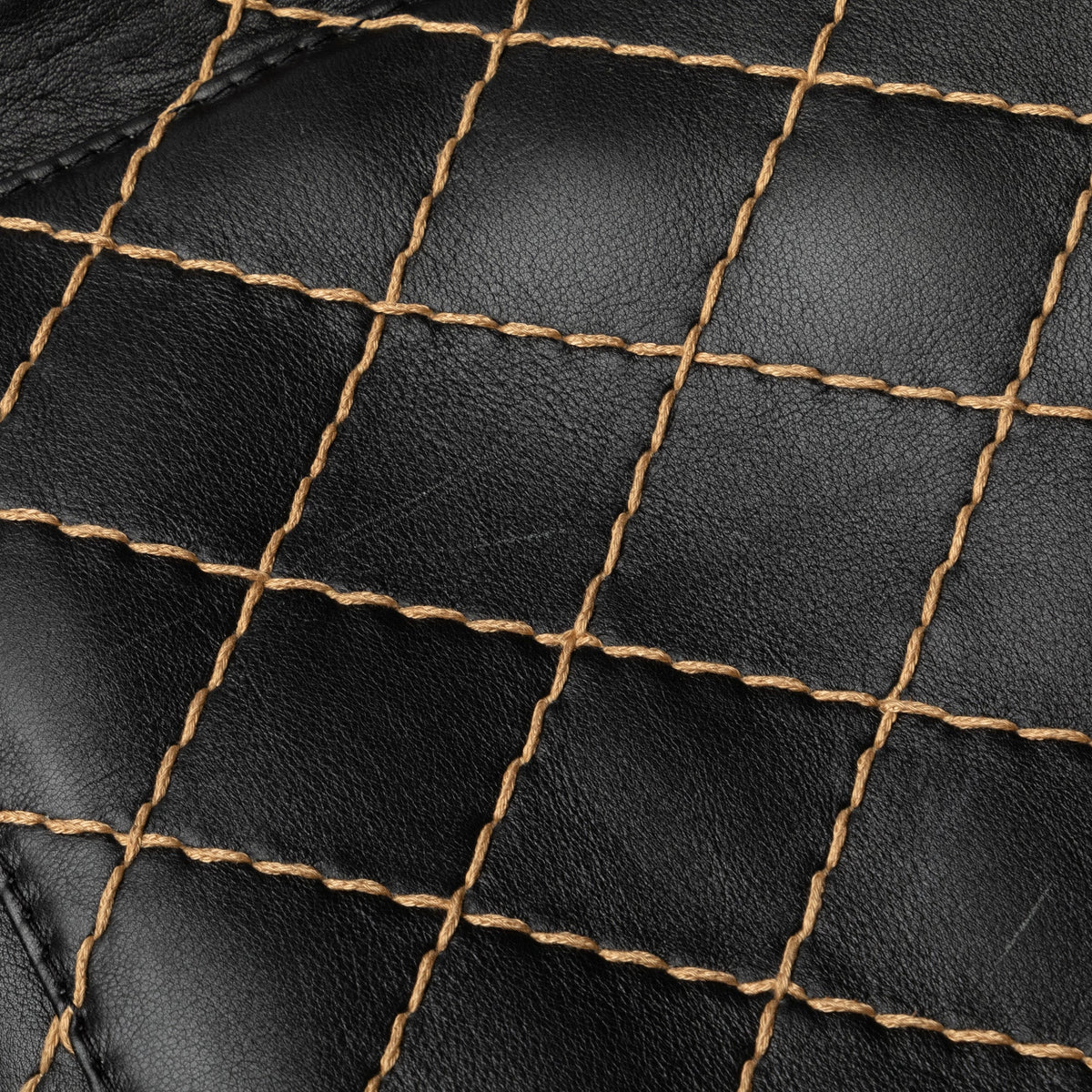 Authenticated (Good) Leather Pre-Owned Chanel CC Lambskin Top Black Unisex Wild Handbag Stitch HandleBag