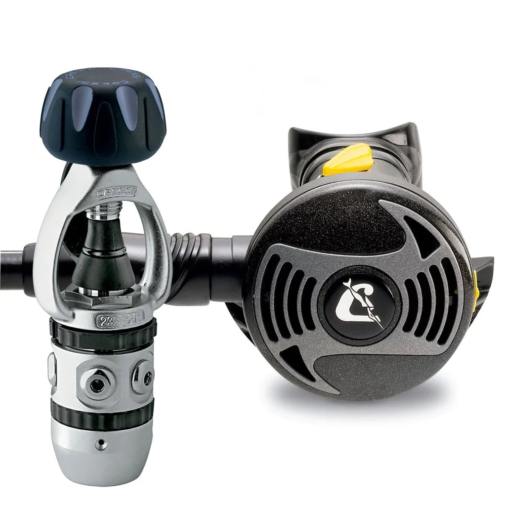 Cressi XS Regulator, and Octopus Gauge Mini Package XS2/AC2