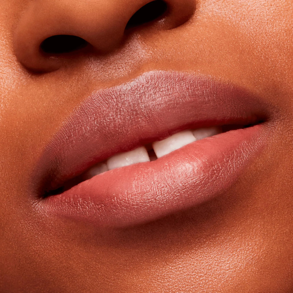 Kiss Velvet Stick Over Slim Blur Powder M.A.C. Taupe - The 1 892 Count