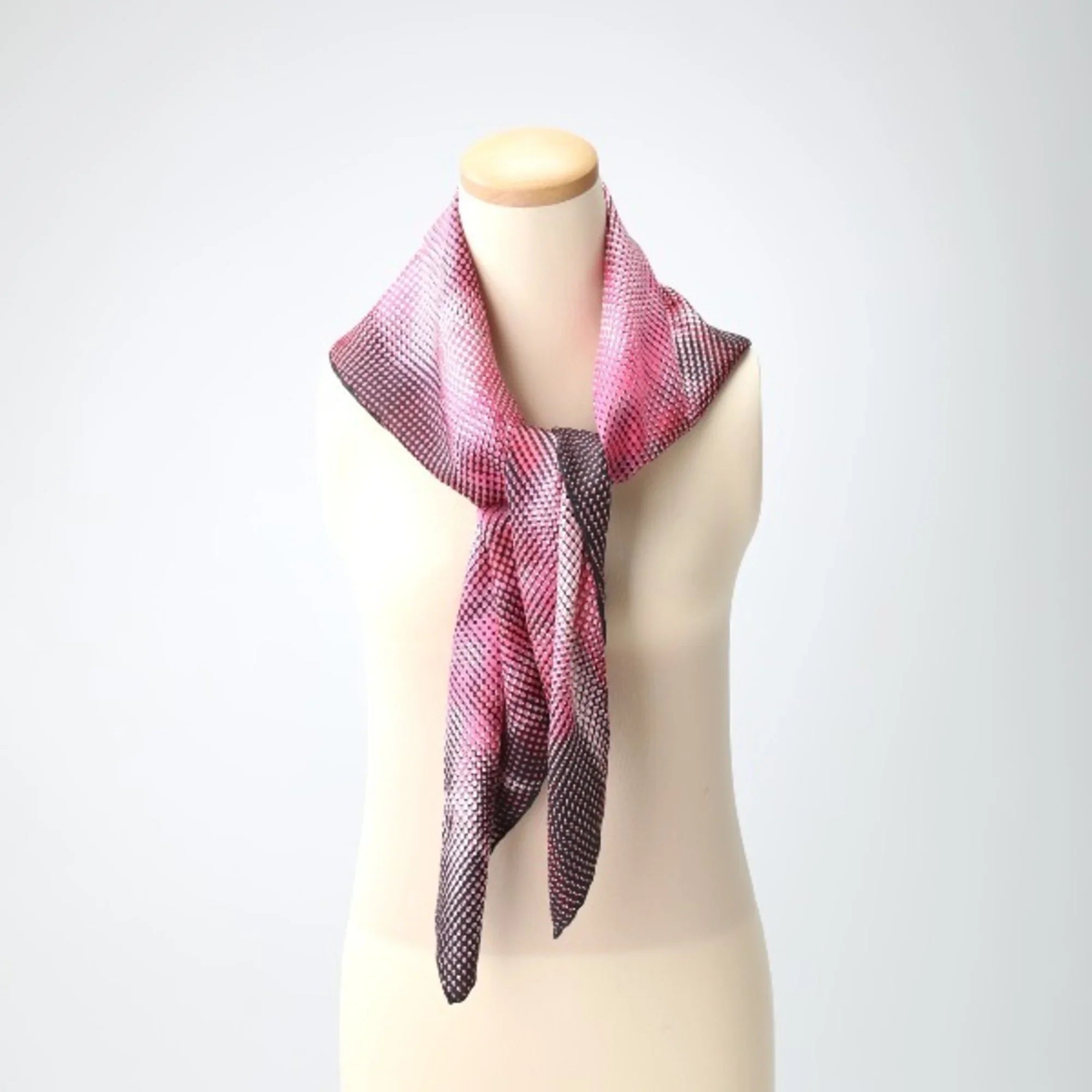 GUCCI Scarf Black Pre-Owned Pink 100% Dot Silk Gucci x (Good)